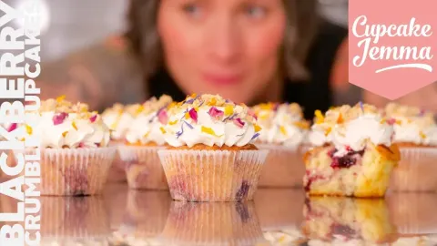 Blackberry and White Chocolate Cupcakes with Crumble Topping Recipe