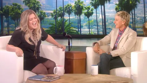 Kelly Clarkson's Most Unforgettable Moments on Talk Shows
