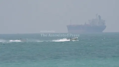 Iran Closes Strait of Hormuz Amid US Tensions and Global Energy Crisis